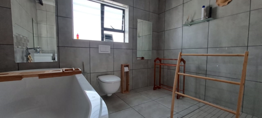 2 Bedroom Property for Sale in Dwarskersbos Western Cape